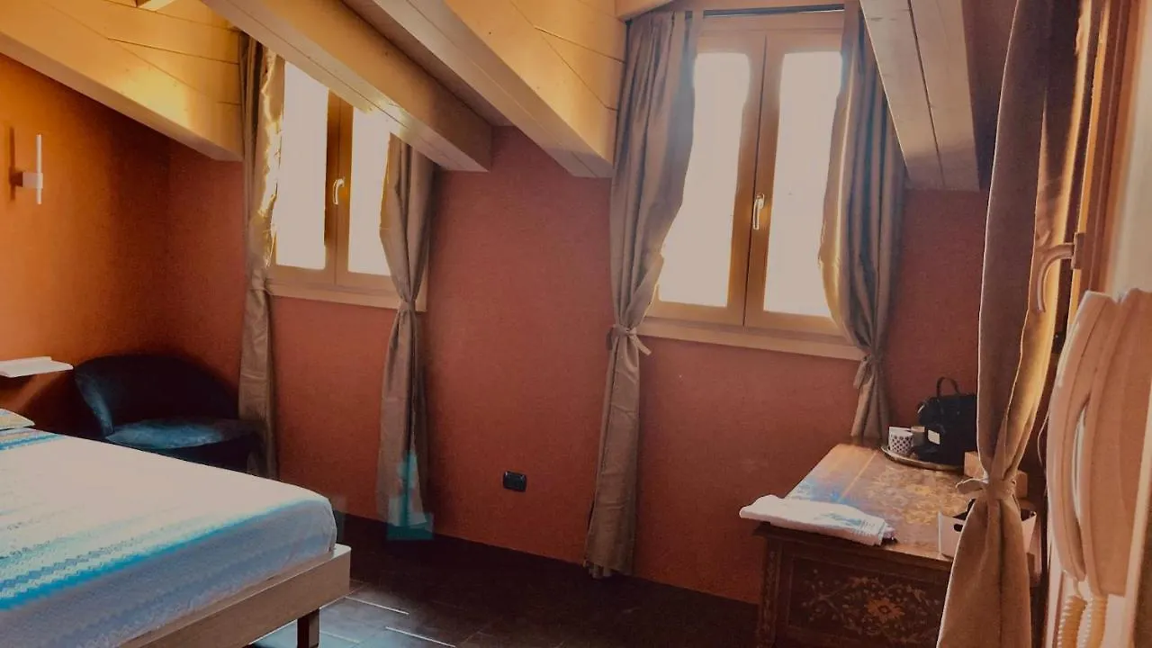 Chalet Milano 0*,  Italia